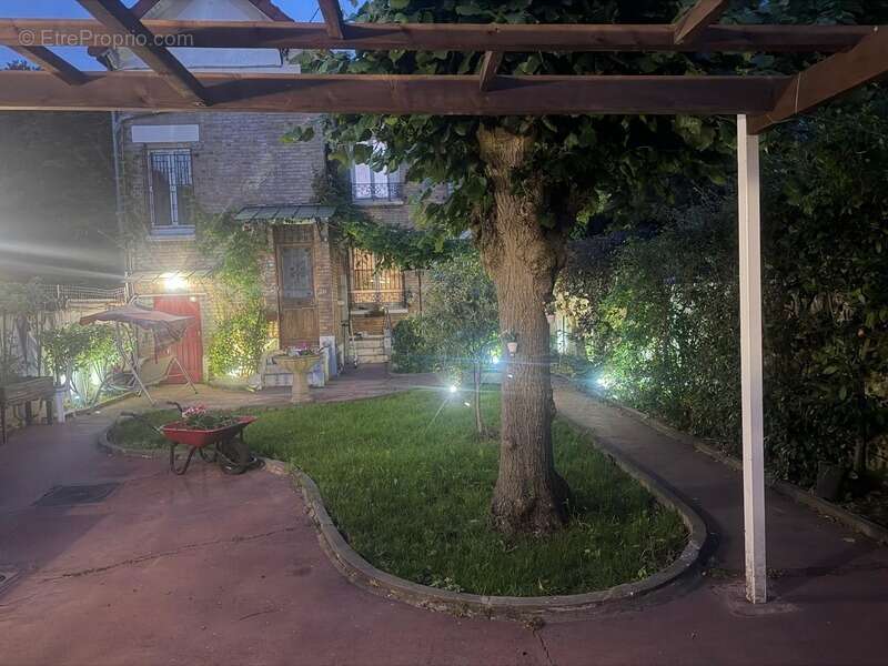 Maison à LE BOURGET