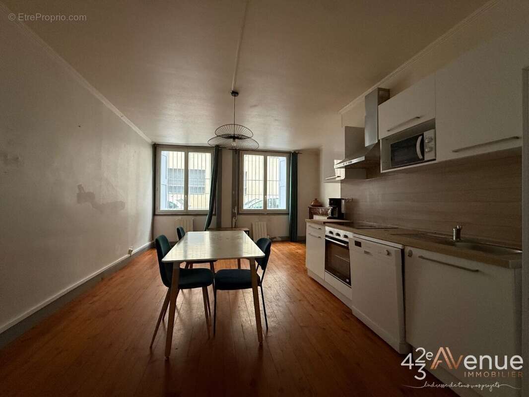 Appartement à SAINT-ETIENNE