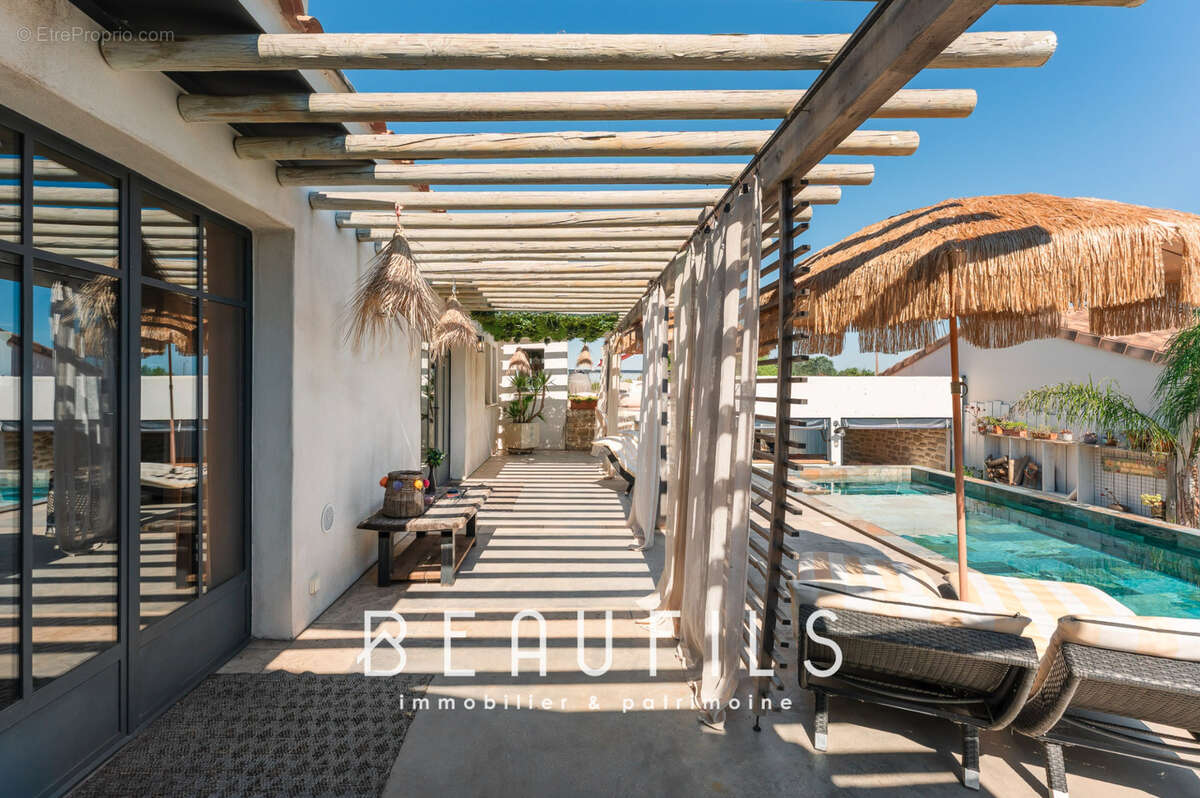 Exclusivité. Villa méditerranéenne aux Saintes Maries de la Mer - photo 2