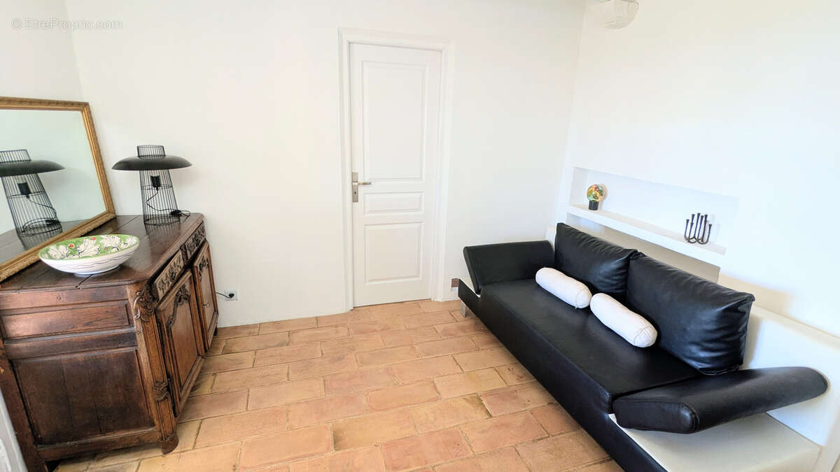 Maison à TOURRETTES-SUR-LOUP