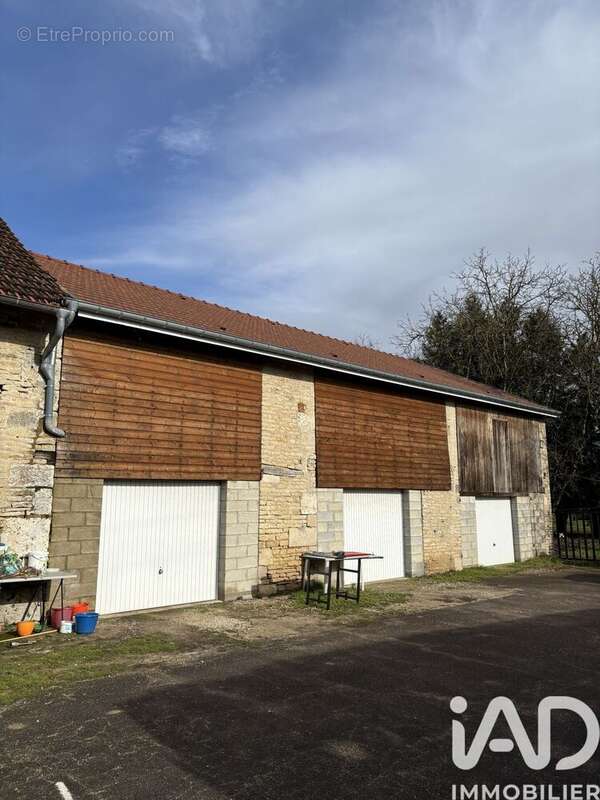 Photo 4 - Appartement à MONTSAUGEON