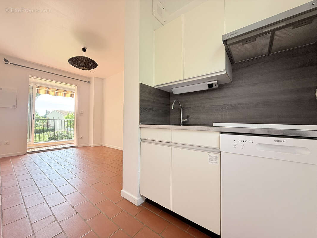 Appartement à LA LONDE-LES-MAURES