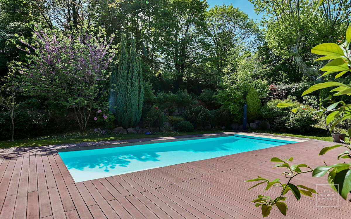 Maison à COLLONGES-AU-MONT-D&#039;OR