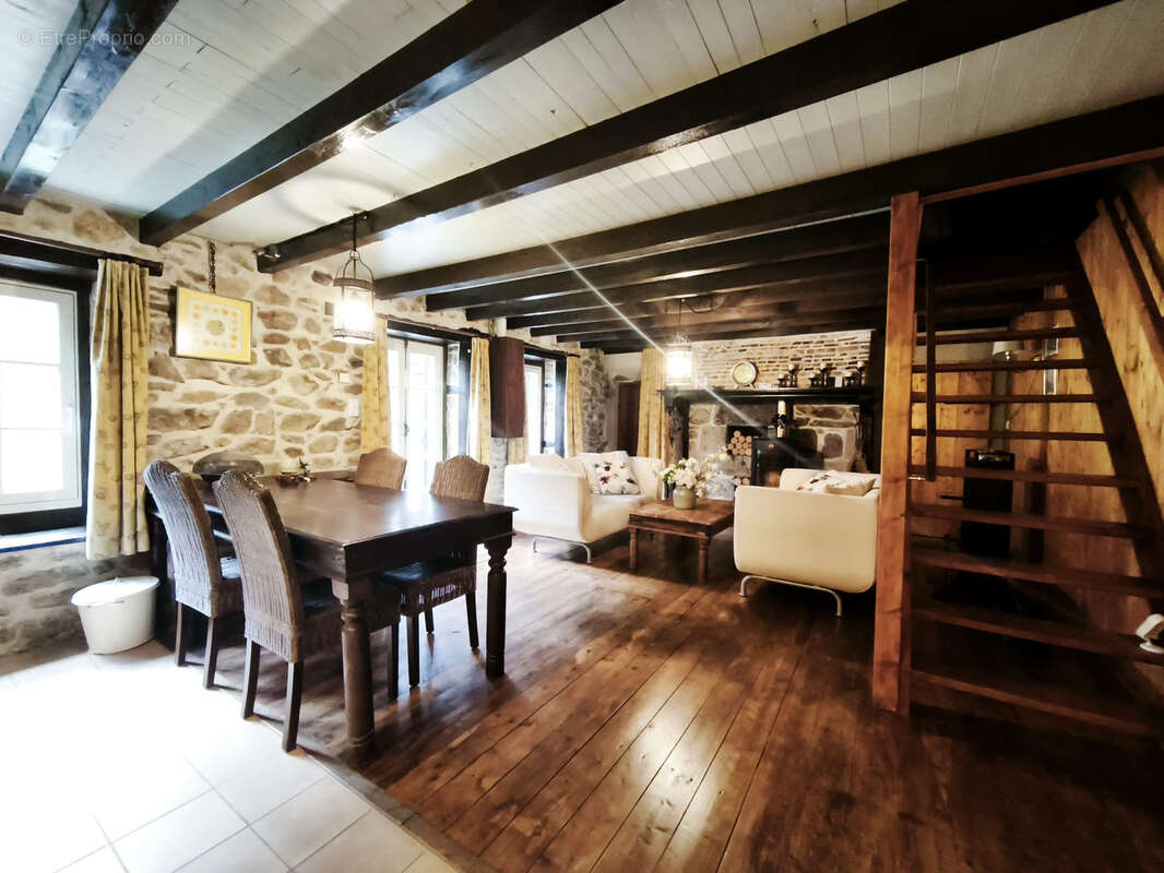 Maison à AMBERT