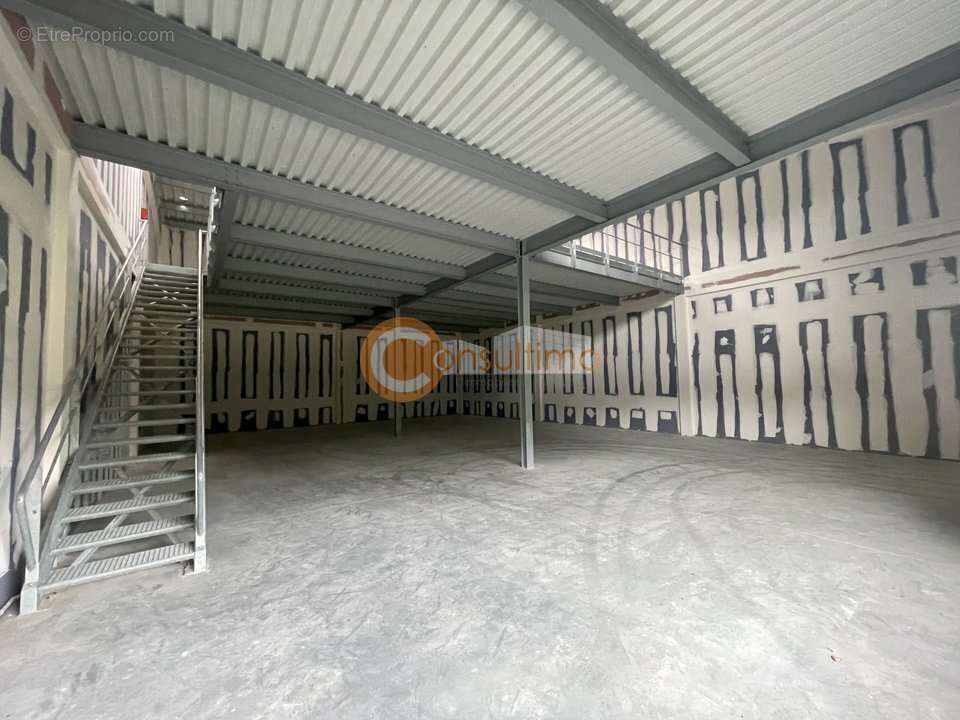 Commerce à SALLEBOEUF