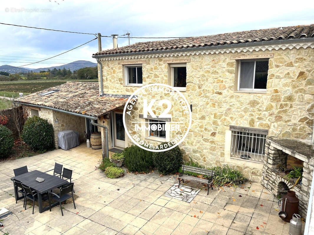 Maison 237 m² à Sauzet  - photo 9