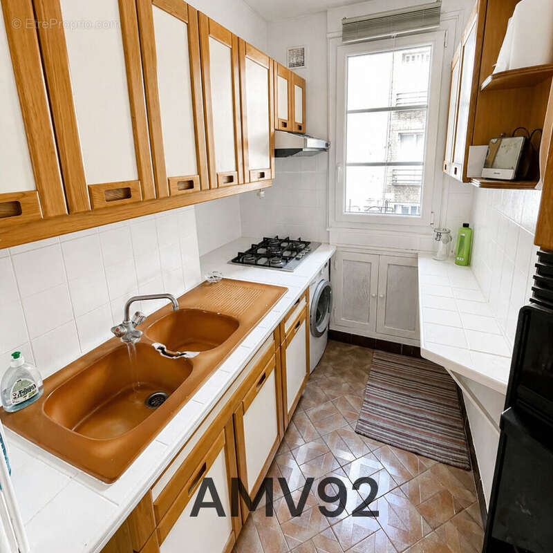 Appartement à LA GARENNE-COLOMBES