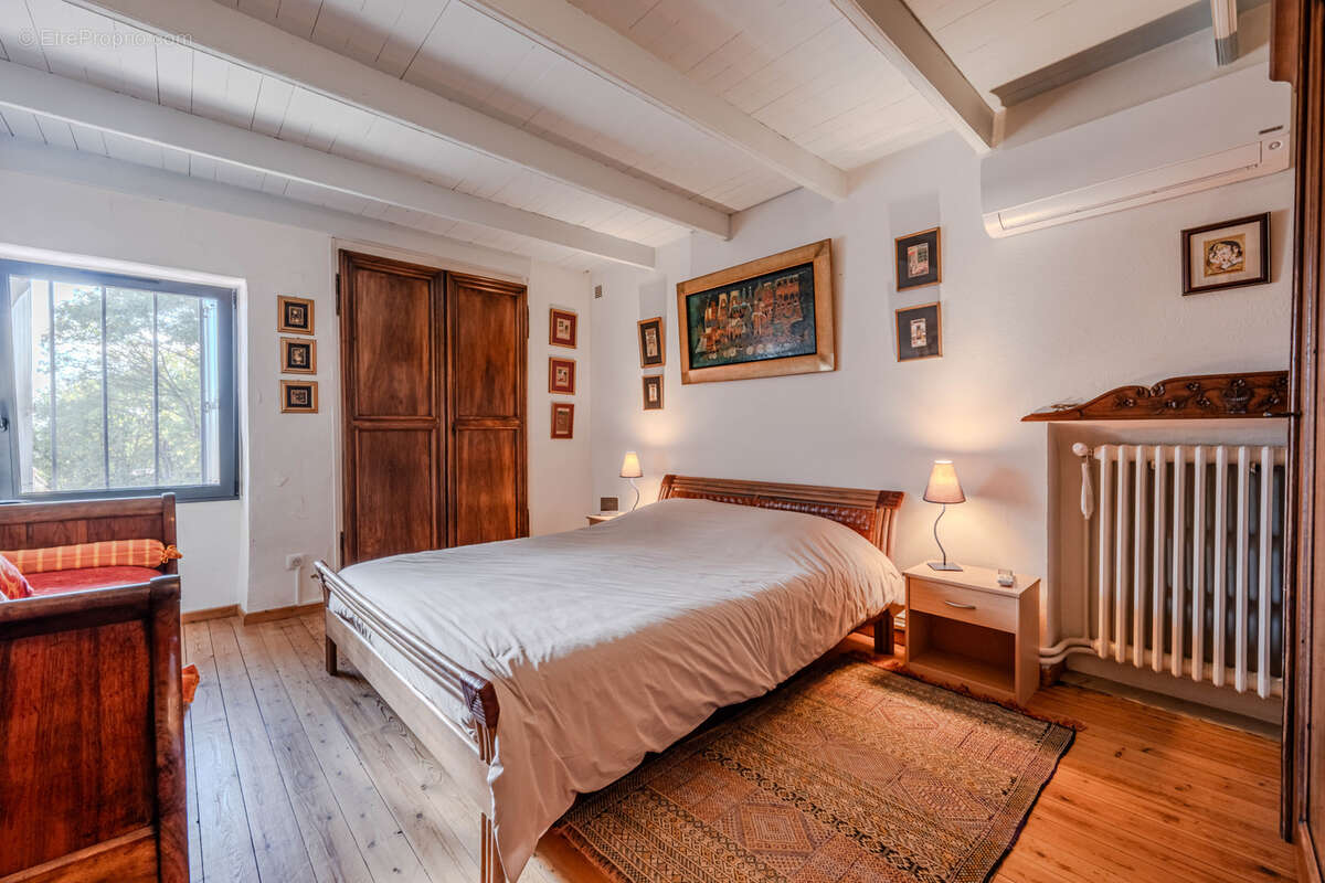 Maison à FORCALQUIER