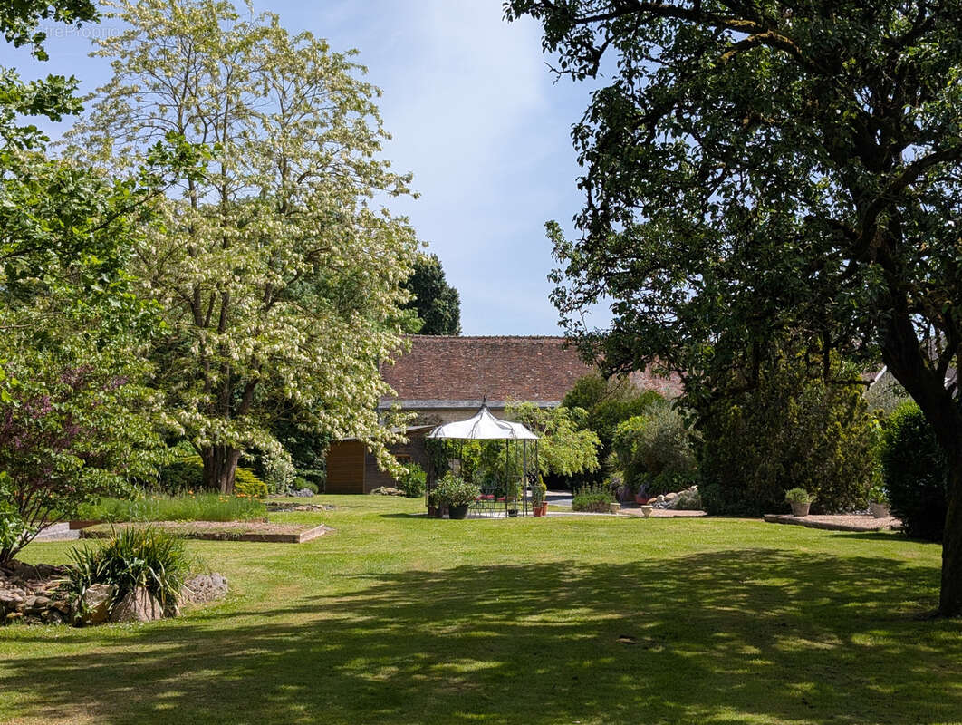 Maison à SAINTE-MAURE-DE-TOURAINE