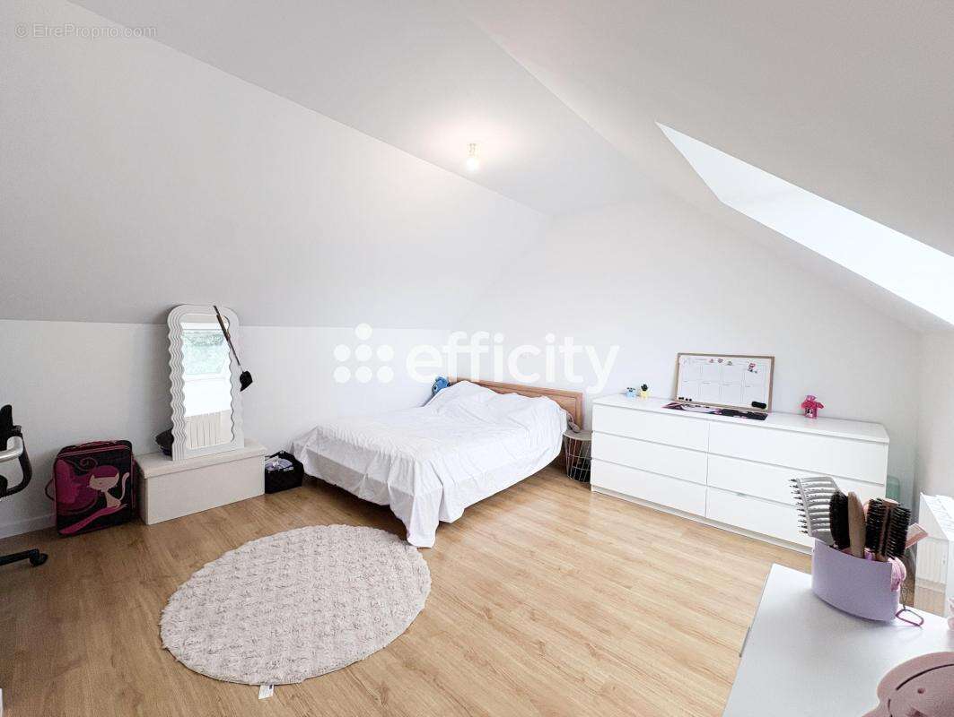 Maison 126 m² à Moyon  - photo 13