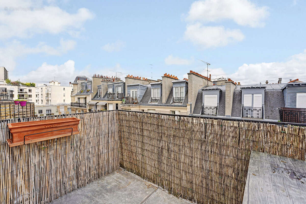 Appartement à PARIS-20E