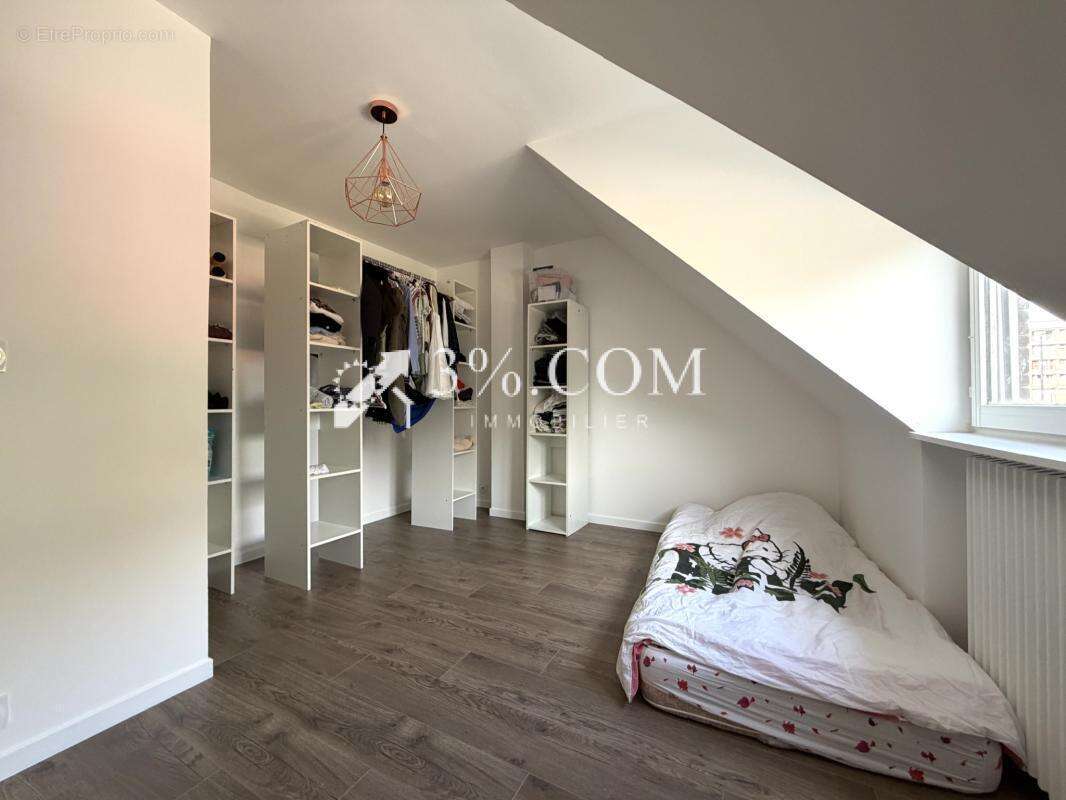 Maison 1990 de 131 m2 + atelier garage de 35 m2 - photo 9