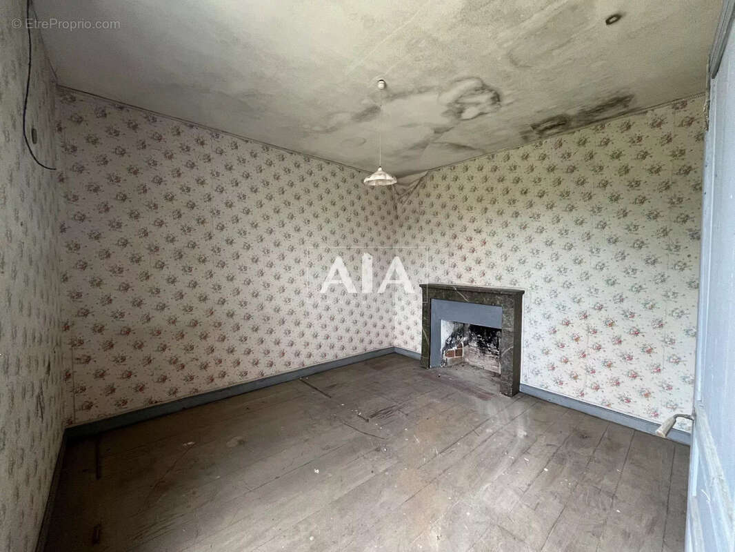 Charmante propriété à rénover avec dépendances - photo 12