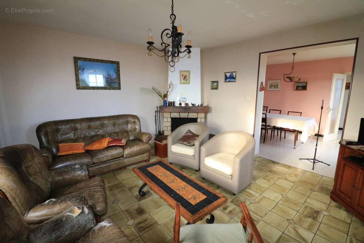 Maison à SAUVIGNY-LES-BOIS