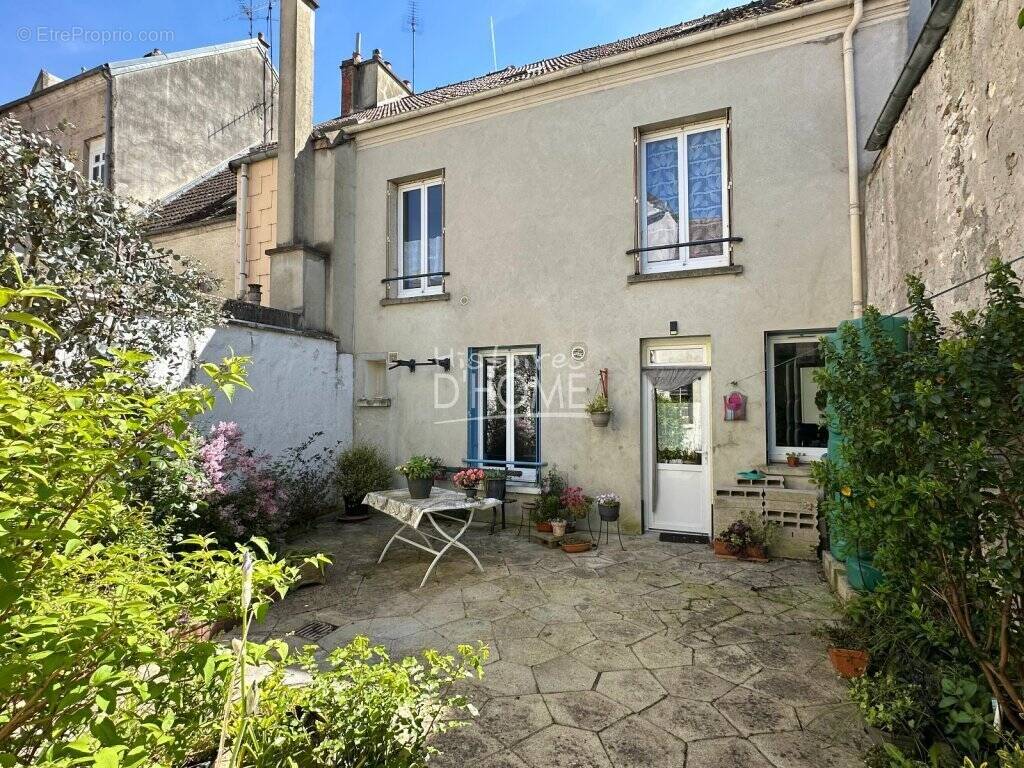 Maison à LA FERTE-GAUCHER