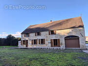 Maison à CHATEAUNEUF-VAL-DE-BARGIS