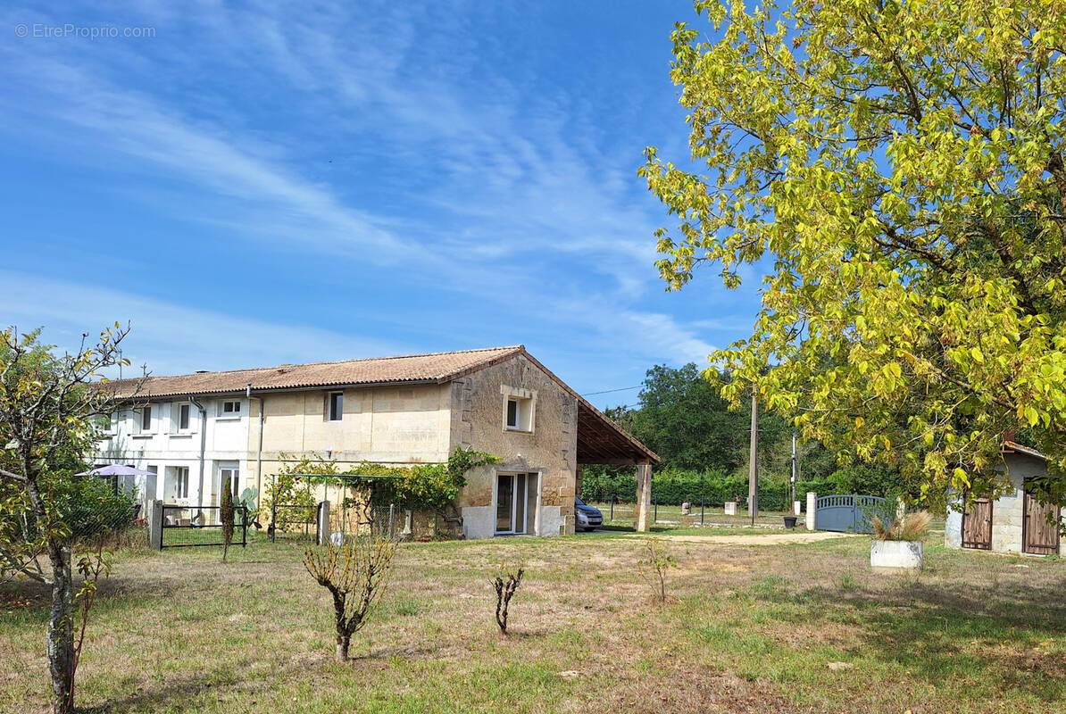 Maison à CIVRAC-DE-BLAYE