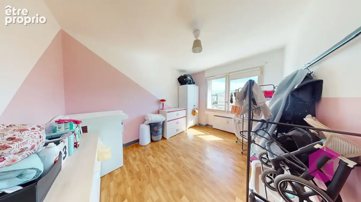 Grand T3 traversant avec balcon - photo 5