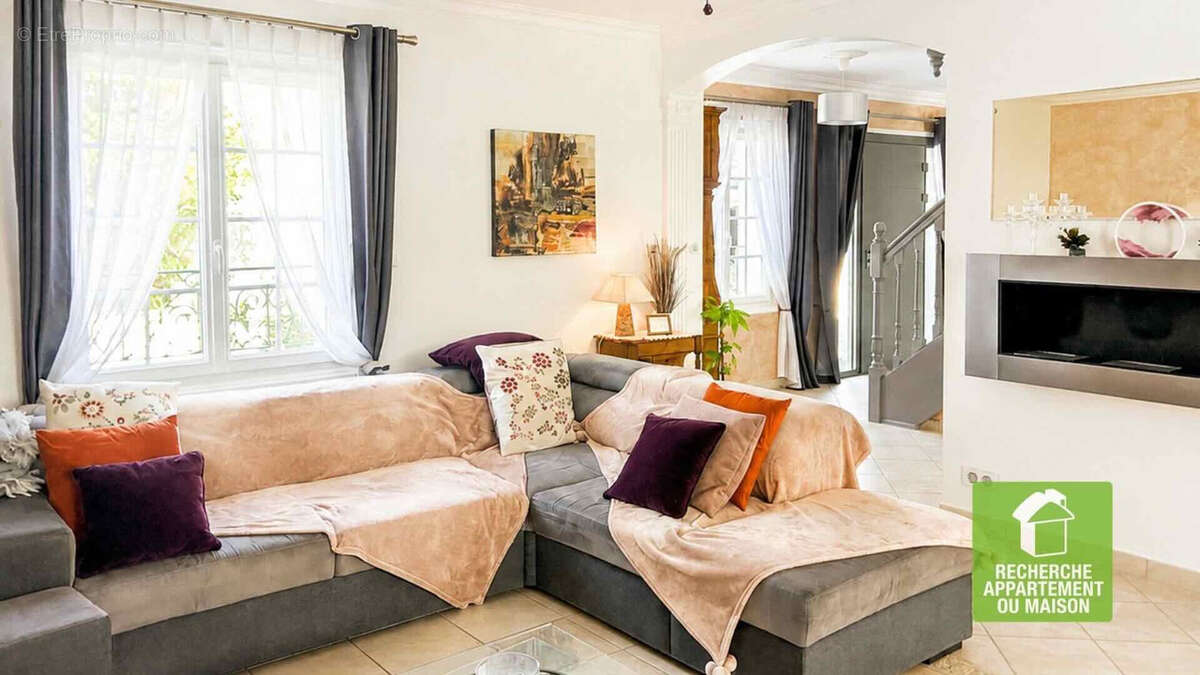Propriété d'exception à 49 minutes de Lyon  240 m² de raffinement au coeur d'un écrin privé - photo 3