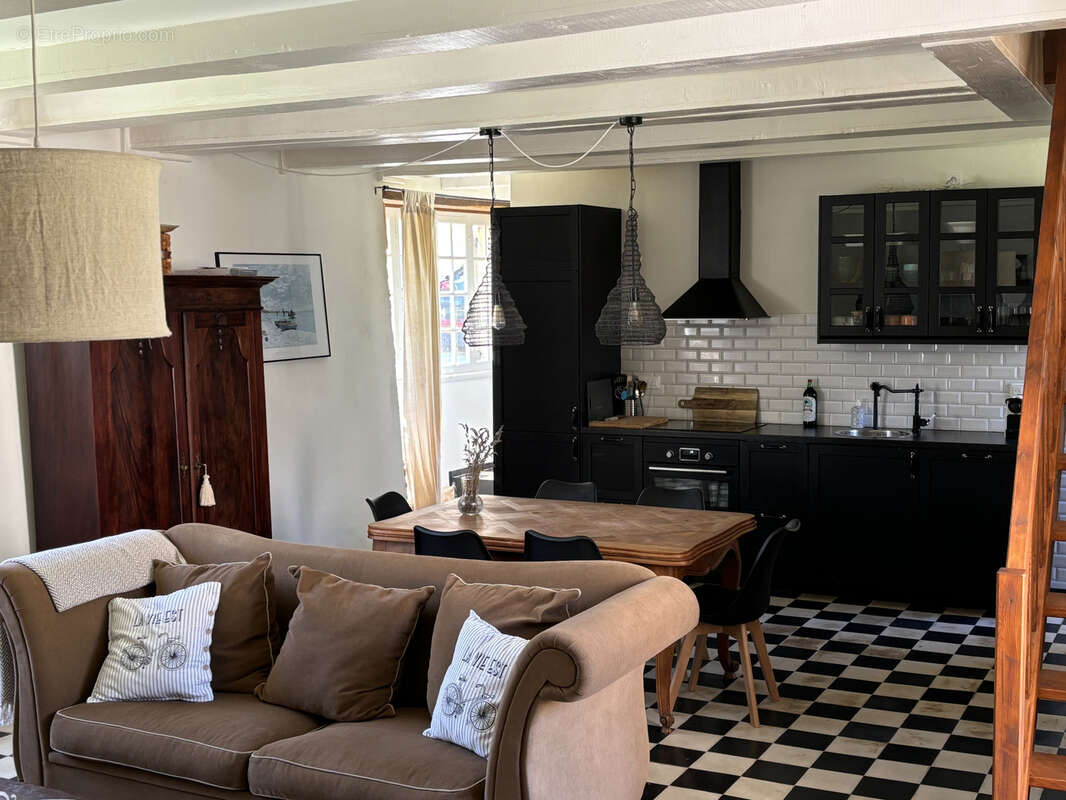 Maison à PUY-L'EVEQUE