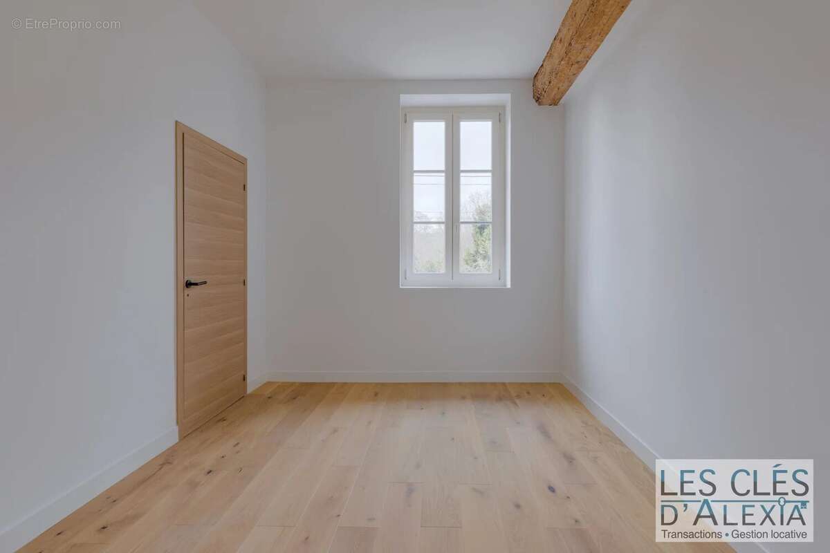 Appartement à SAINT-GENIS-LAVAL