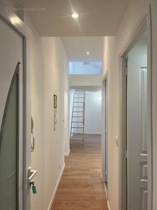 Appartement à VENCE