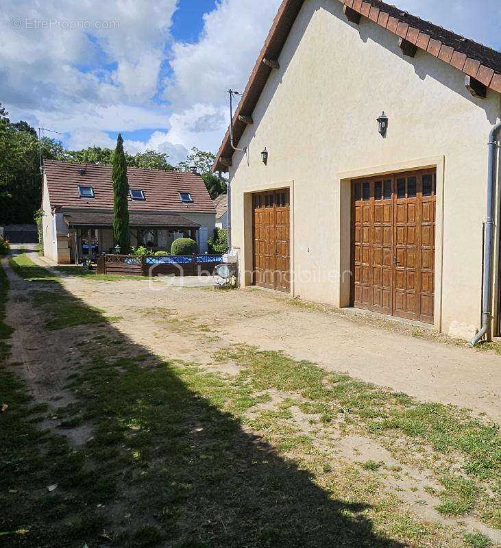 Maison à MORIGNY-CHAMPIGNY