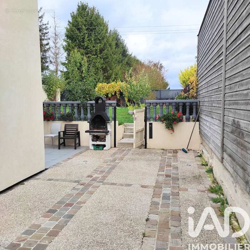 Maison 149 m² à Sept-Saulx  - photo 3