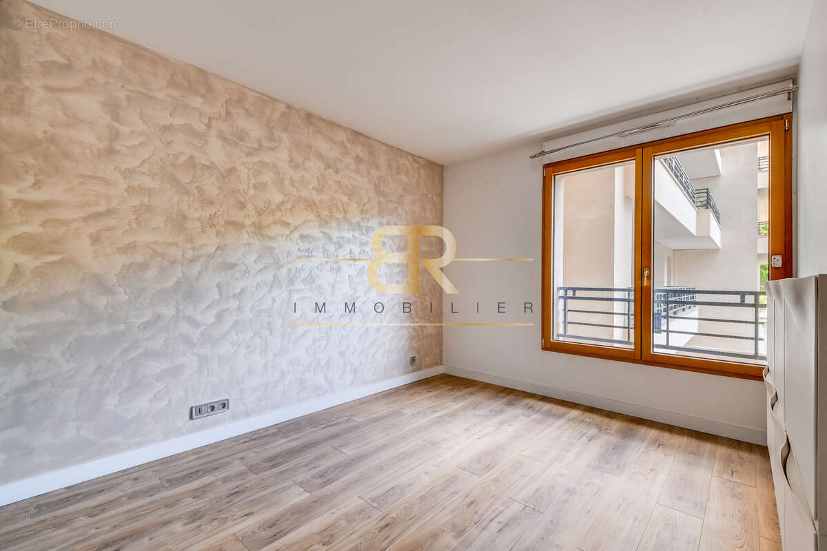 Appartement à LEVALLOIS-PERRET