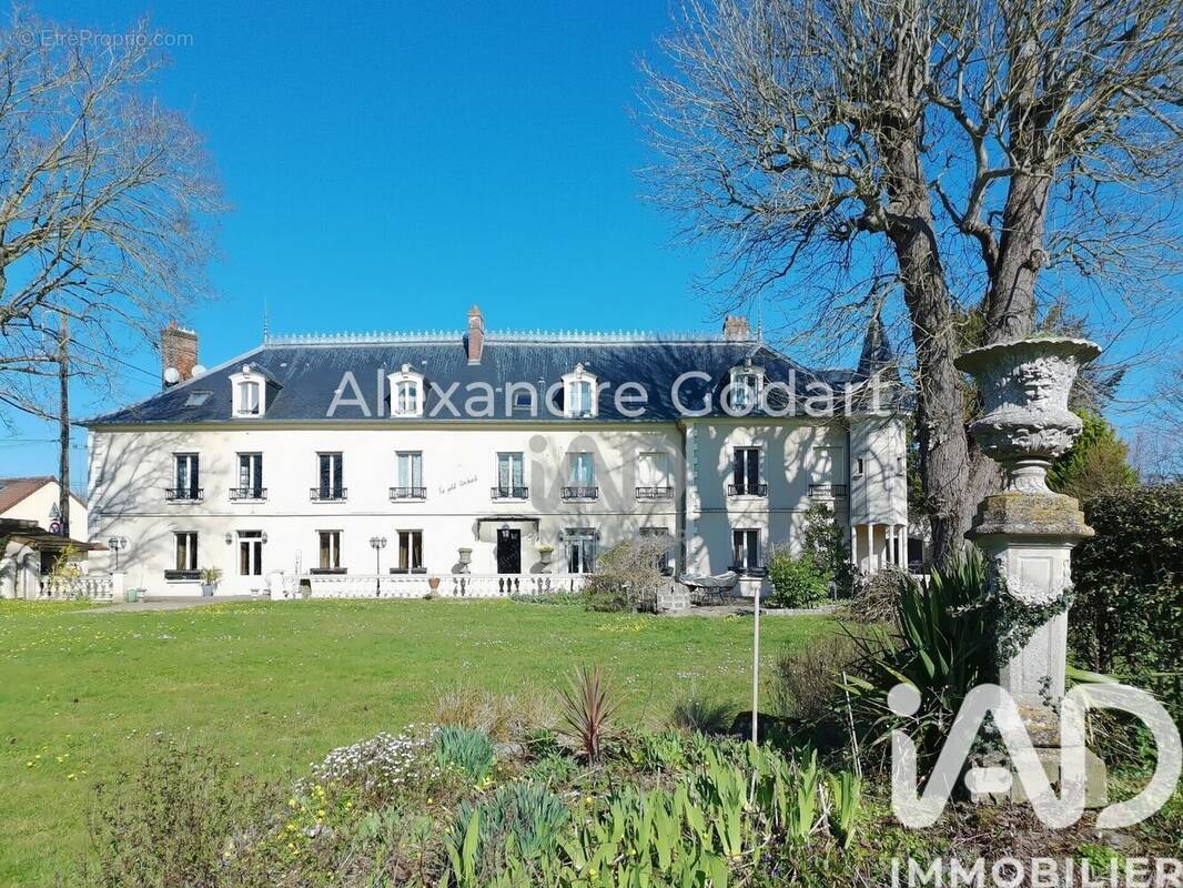 Photo 1 - Maison à COUBERT