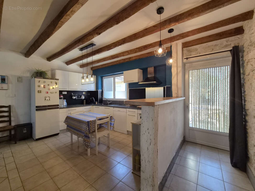 Maison et dépendance - photo 9