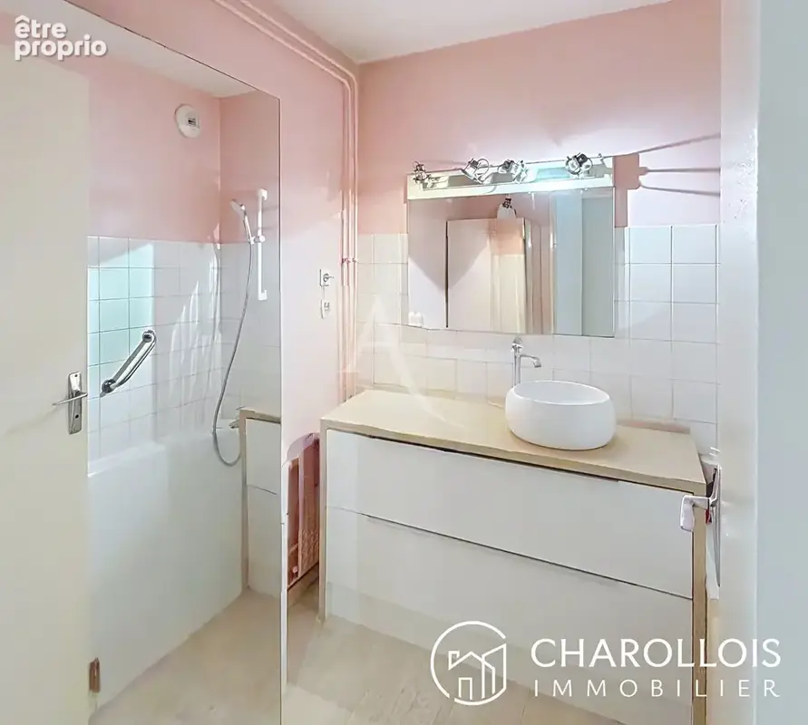 Appartement T5 - 107 m² - MÂCON - photo 8