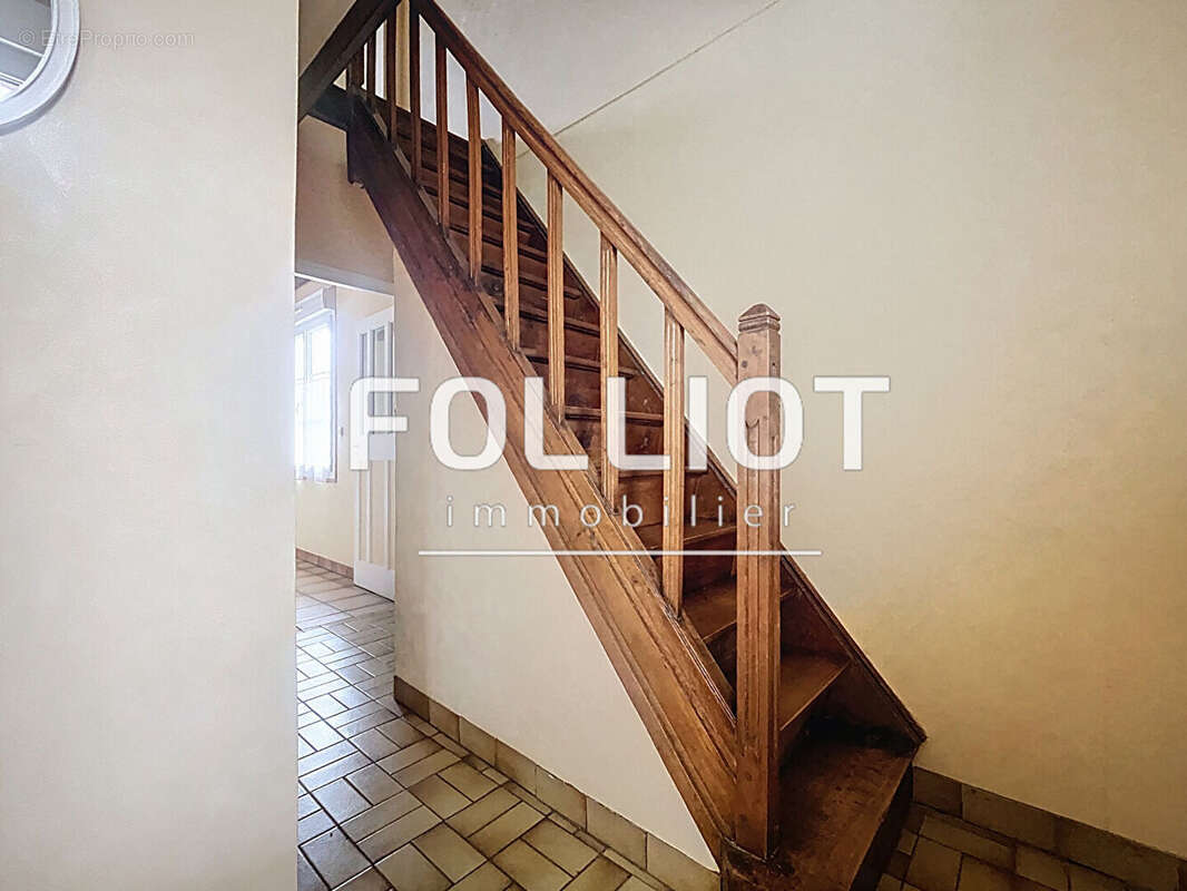 A vendre - Maison de bourg Gavray - photo 8