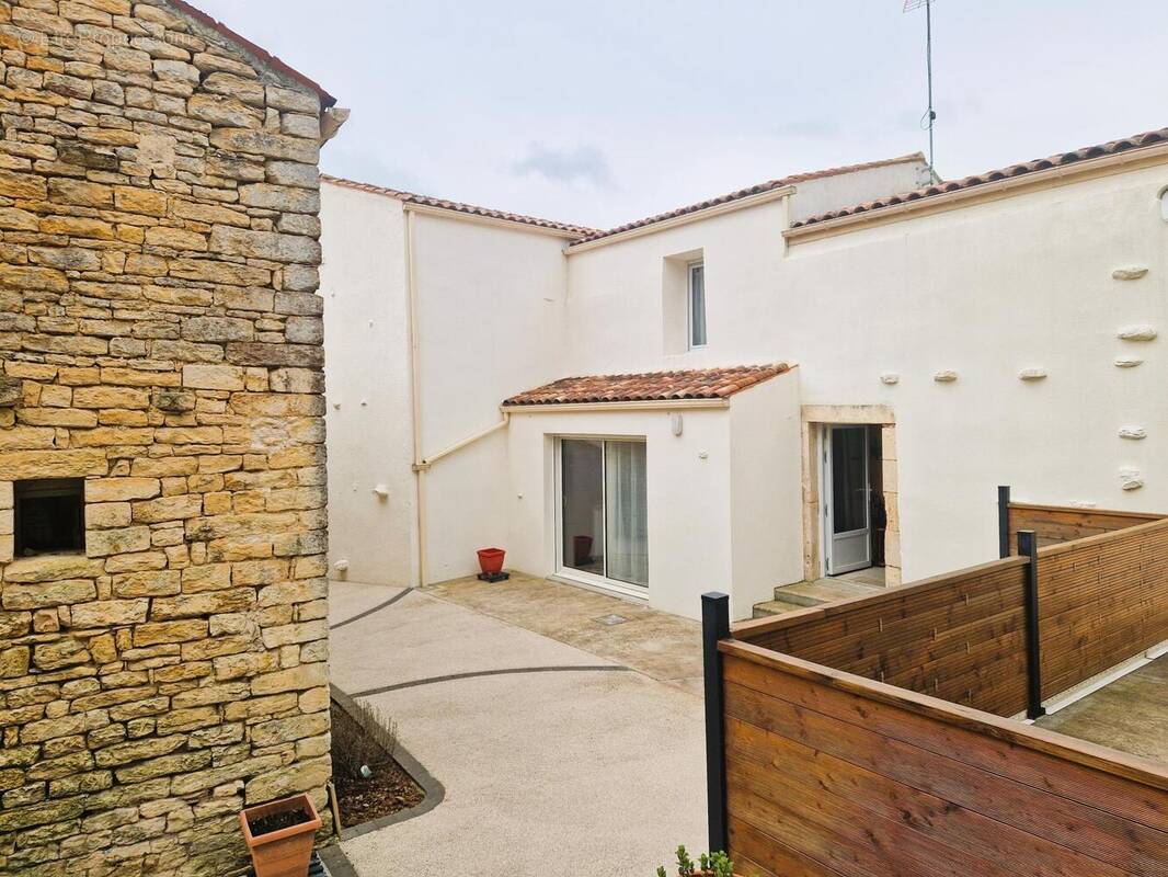 Photo 1 - Maison à CHAILLE-LES-MARAIS