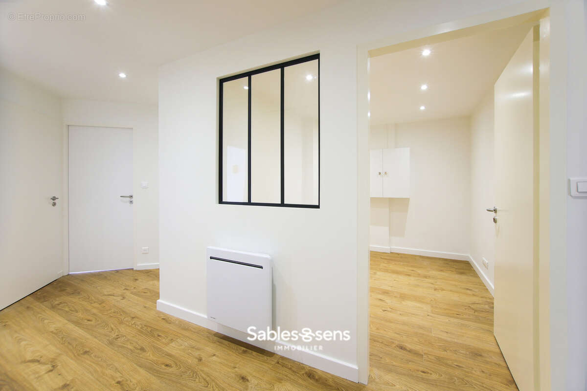 Appartement T4 rénové avec goût en plein cœur des Sables-d’Olonne   Garage en option - photo 8