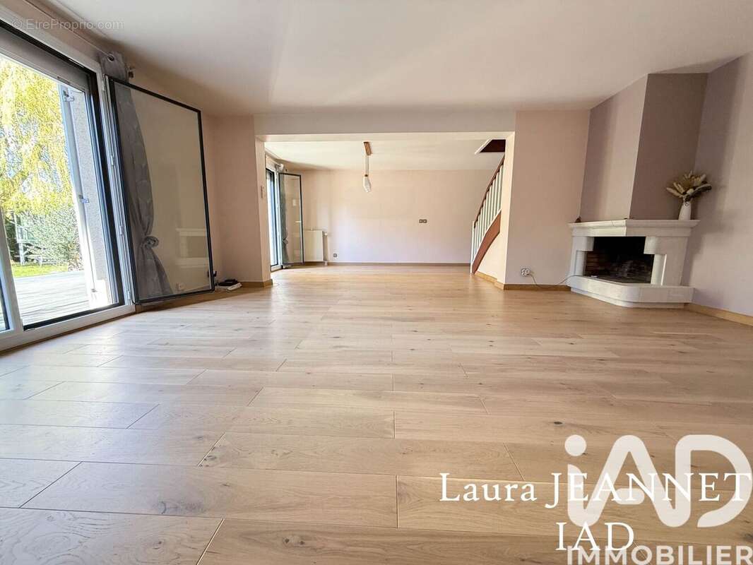 Photo 2 - Maison à VAUREAL