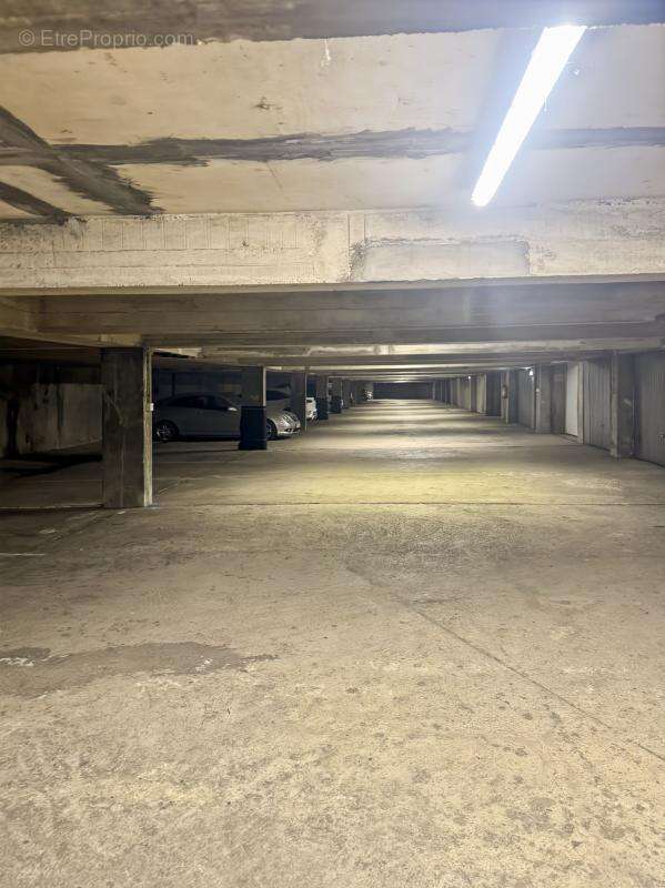 Emplacement de parking - photo 5