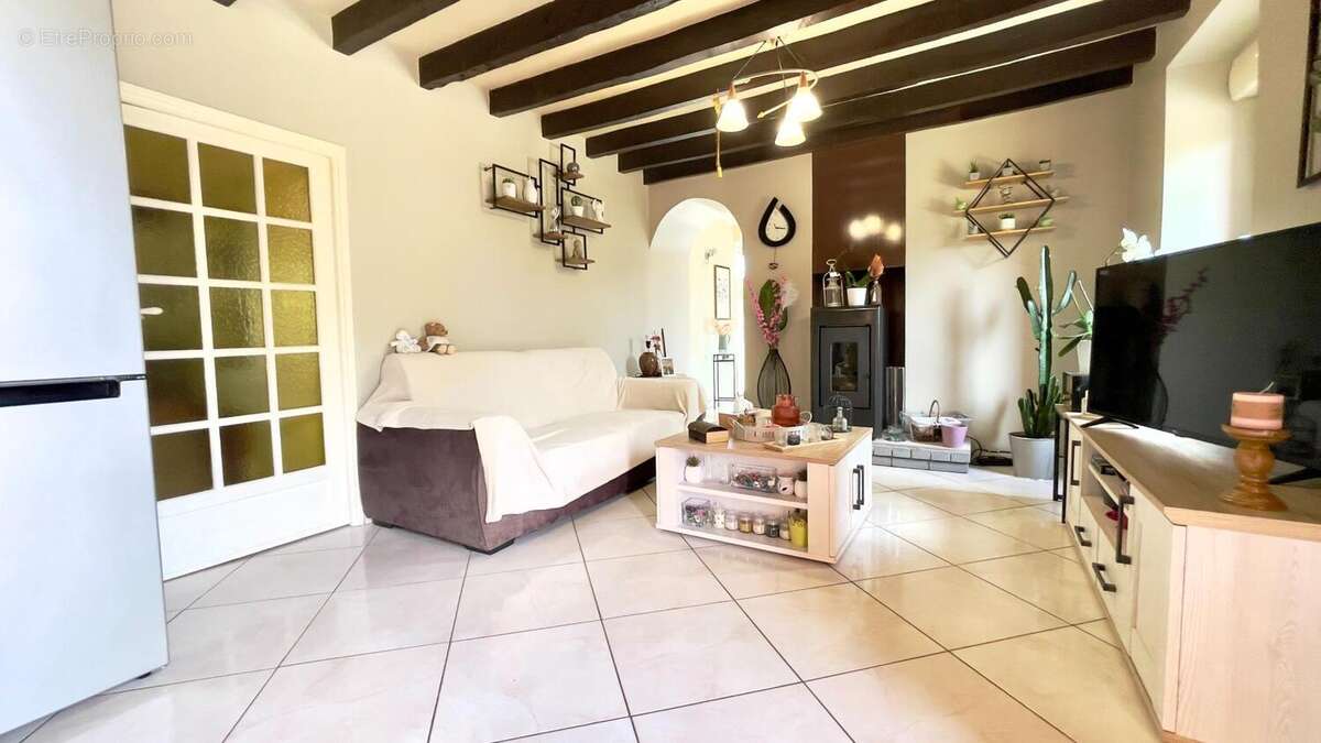 Maison 70 m² à La Haie-Traversaine  - photo 6