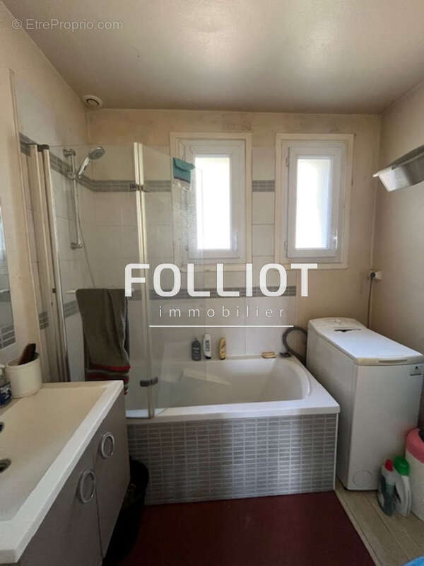 A VENDRE Immeuble Vire Normandie 6 pièce(s) 115 m2 - photo 10