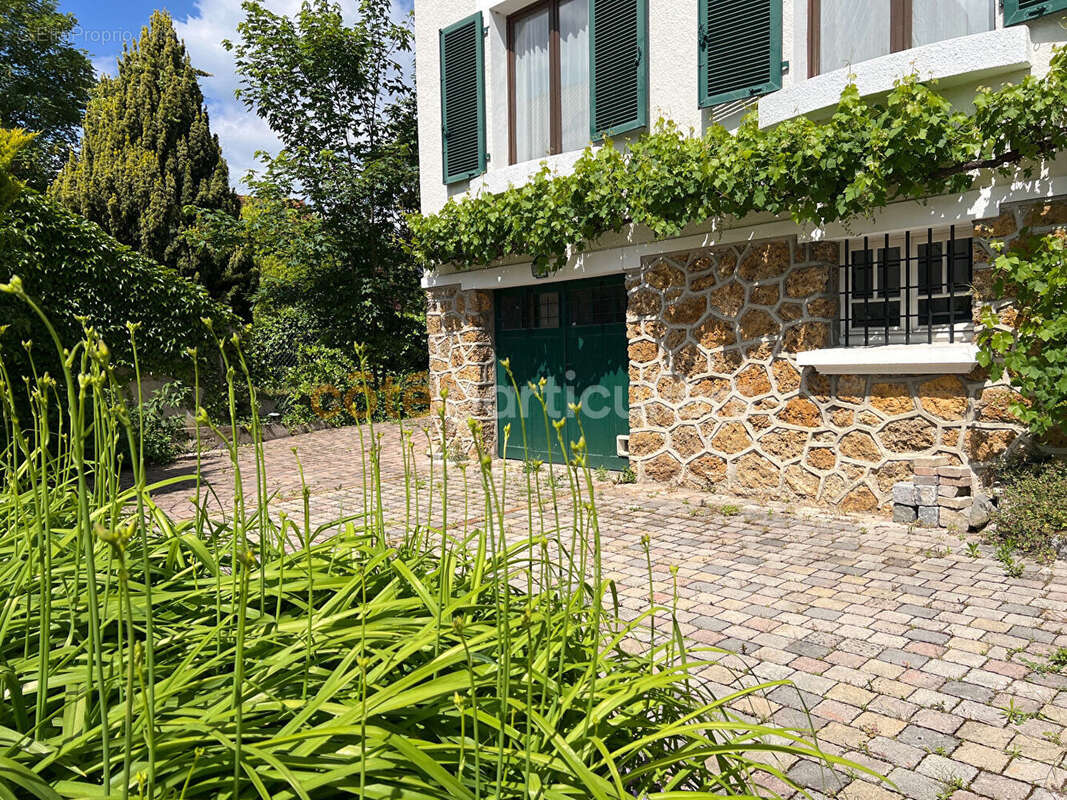 Maison à THORIGNY-SUR-MARNE