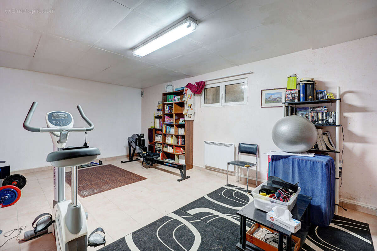 Maison à FONTAINES-SAINT-MARTIN