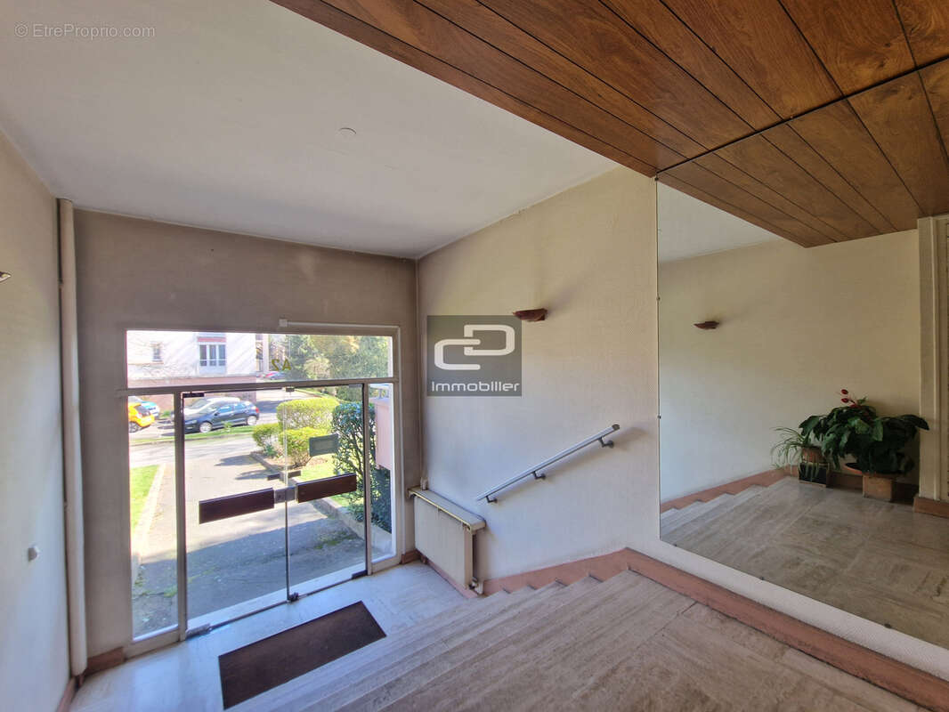 Appartement à COUZON-AU-MONT-D'OR