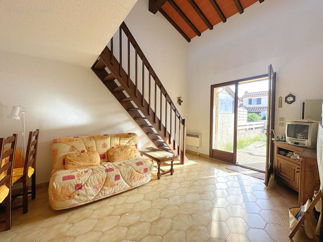 Maison à SAINT-CYPRIEN