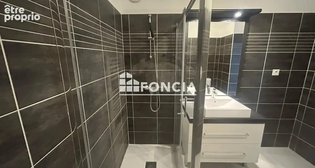 (13500) martigues  studio  37 m2  et parking proche centre ville - photo 2