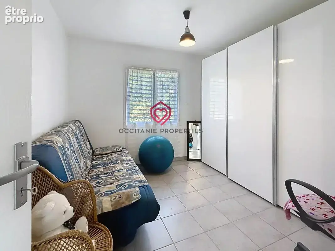 Maison de plain-pied avec piscine, 3 chambres et grand terrain clos - photo 10