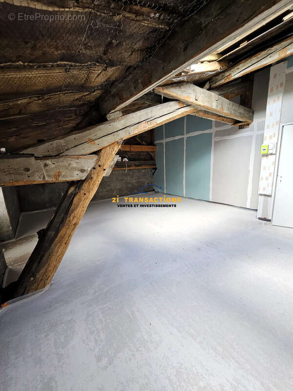 Appartement à SAINT-ETIENNE
