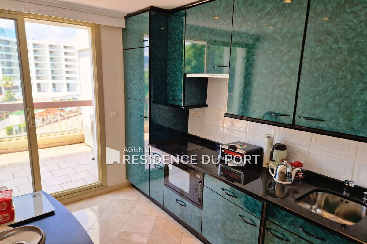 Appartement à MANDELIEU-LA-NAPOULE