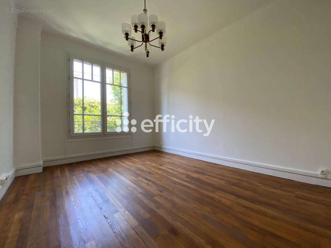 Appartement à VILLENEUVE-LE-ROI