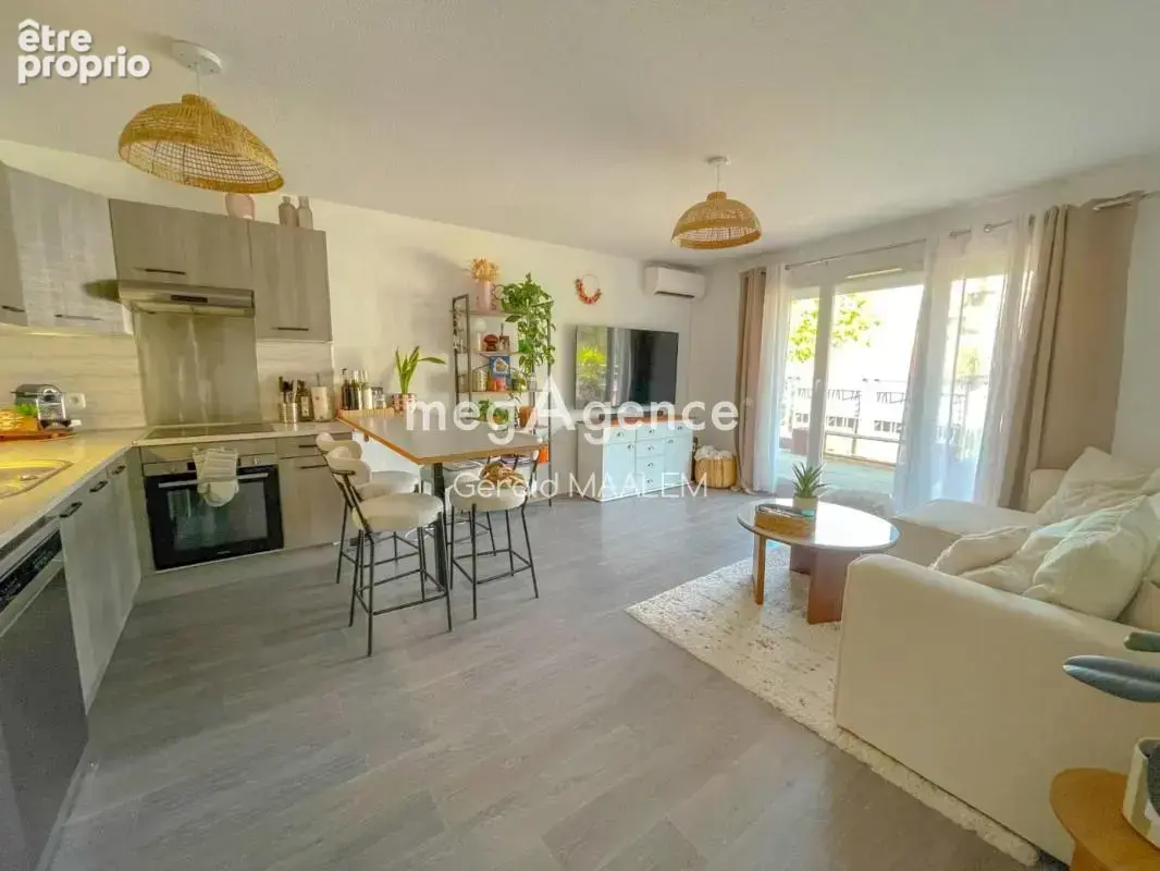 Appartement à PUGET-SUR-ARGENS