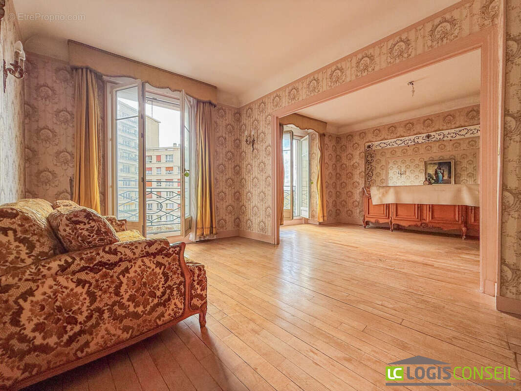 Appartement 68 m² à Paris-15e  - photo 2